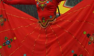 新疆维吾尔族舞蹈