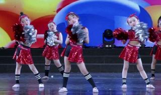 幼儿舞蹈彩虹的微笑