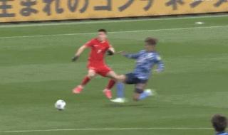 世预赛:国足0-2日本